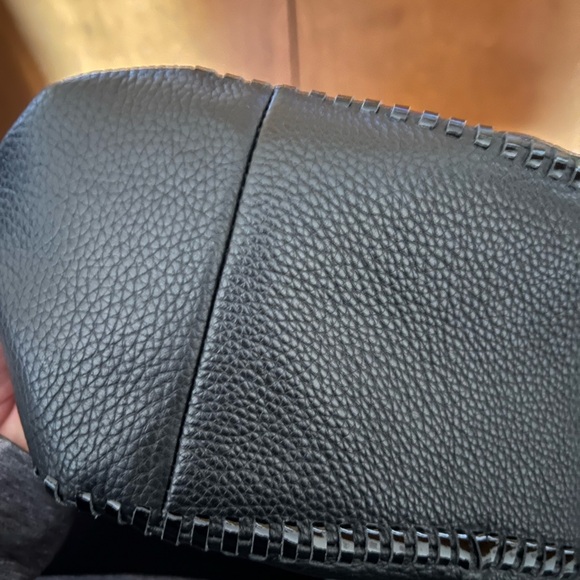 Black bag good condition. No scratches - Picture 3 of 3